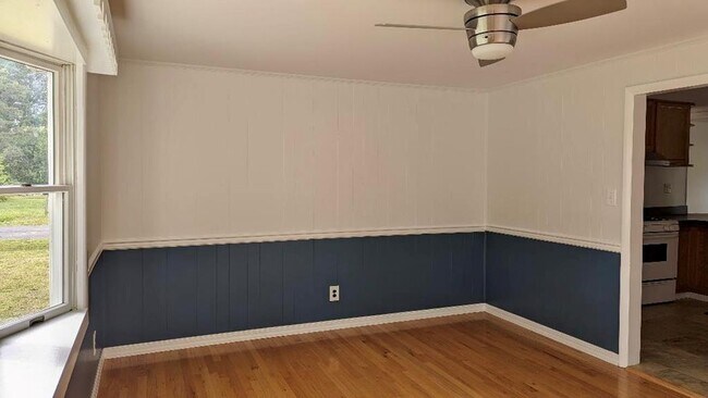 Building Photo - 31388 Cedar View Rd