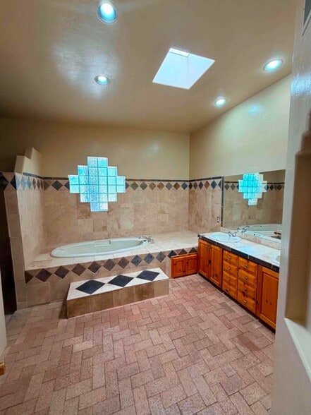 Building Photo - 6375 Happy Trail
