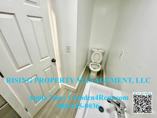 Building Photo - 716 Royden St