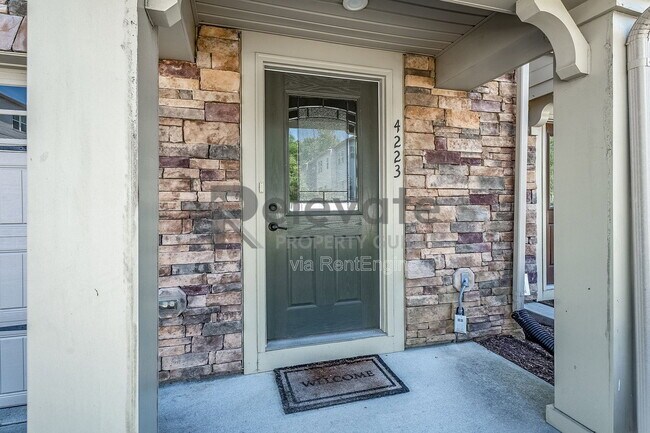 Building Photo - 4223 New Hermitage Dr