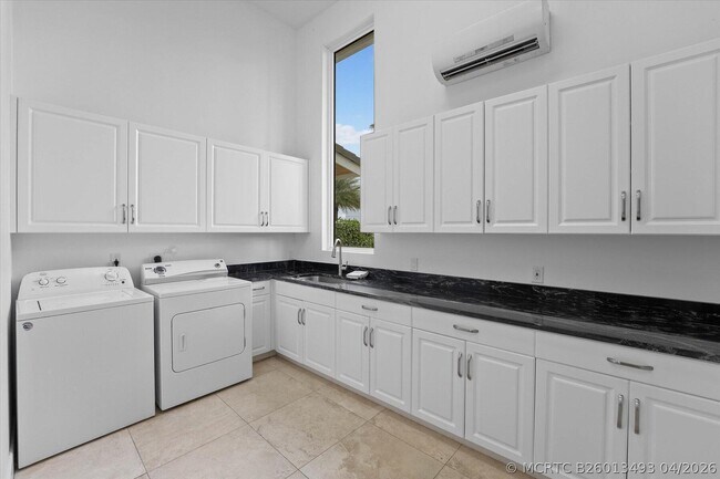Building Photo - 3794 Shutterfly Wy