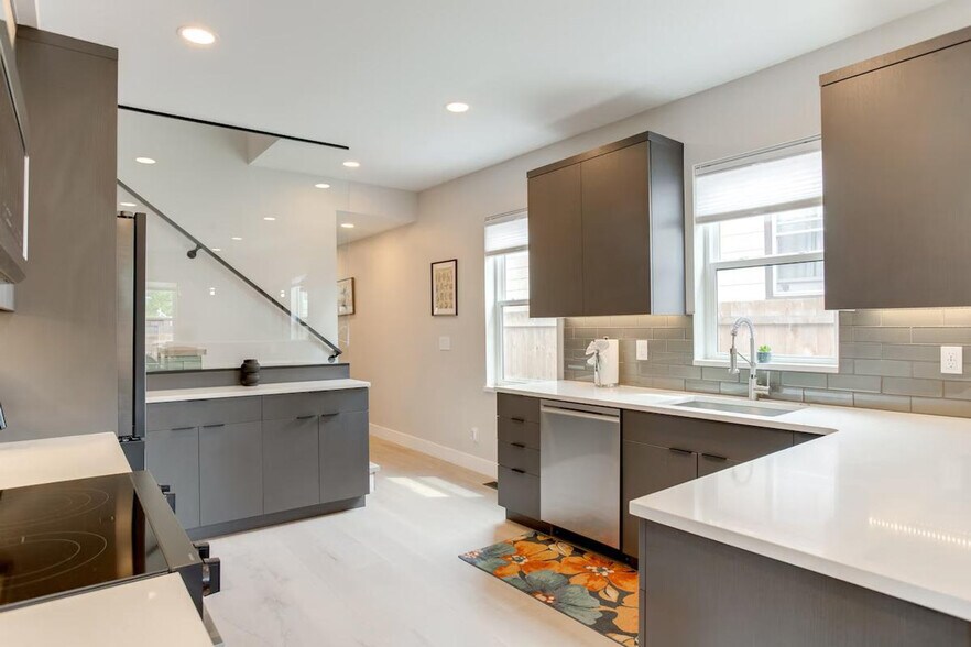 Building Photo - 3674 S Logan St