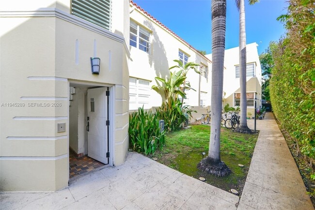 Building Photo - 1535 Meridian Ave