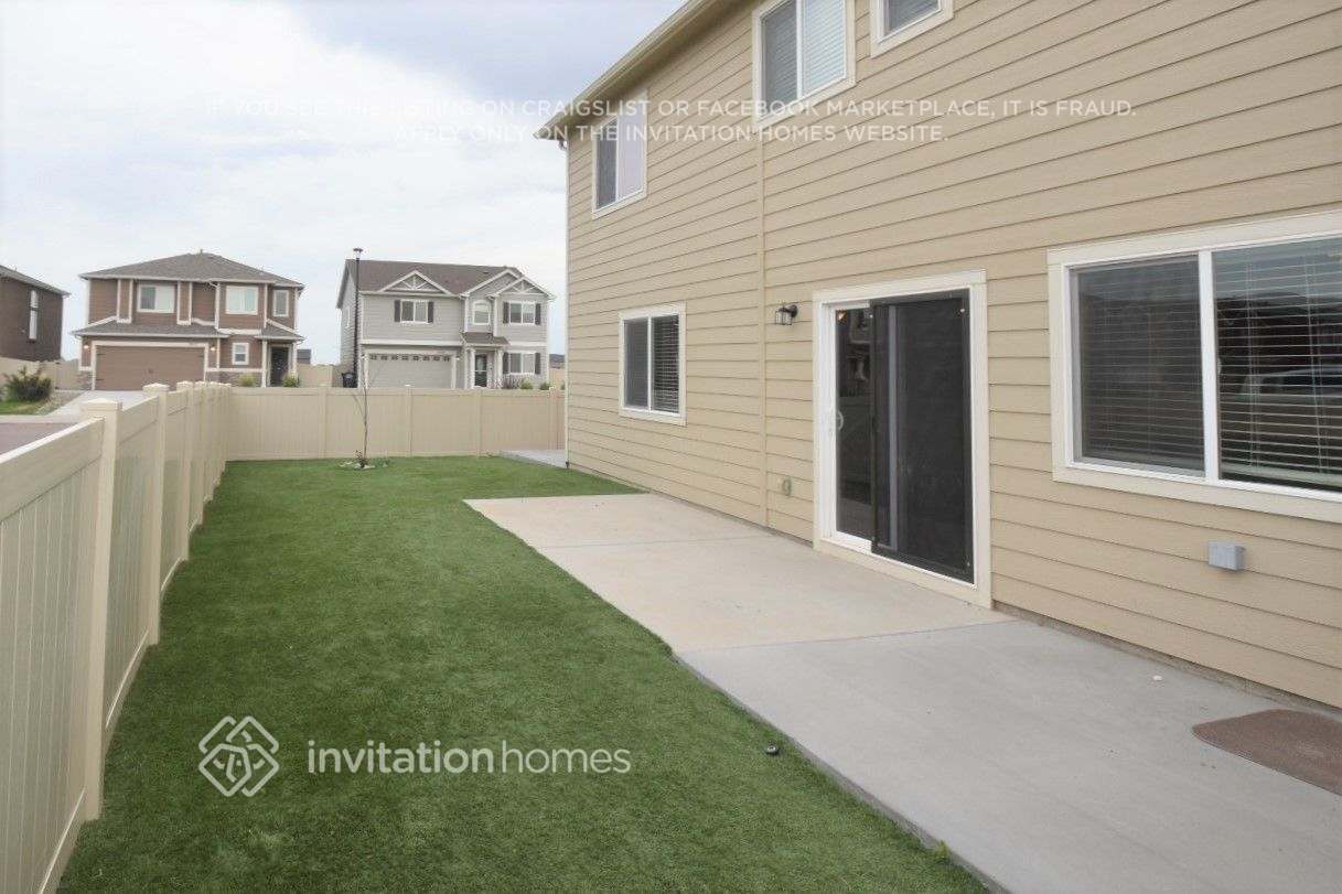 Building Photo - 10995 Traders Pkwy