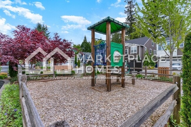 Building Photo - 23942 SE 45th Pl