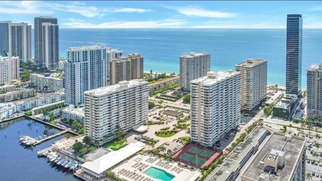 Building Photo - 1985 S Ocean Dr