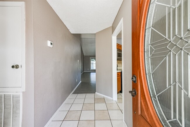 Building Photo - 2514 General Colony Dr