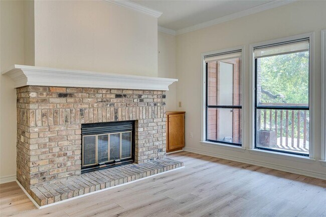 Building Photo - 1406 Windsor Rd