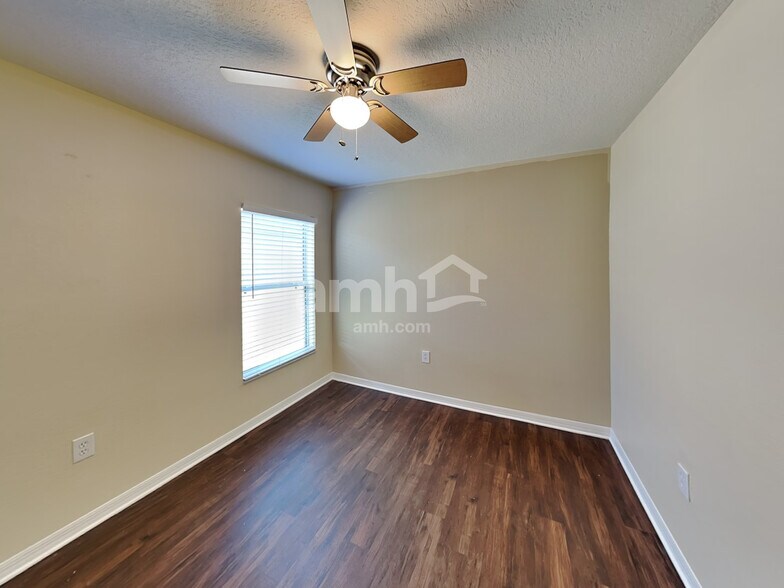 Building Photo - 1315 Tarton Way