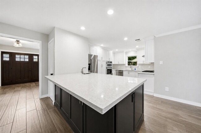 Building Photo - 15414 Ripplestream Dr