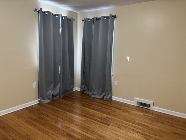 Building Photo - 897 Colonel Ledyard Hwy