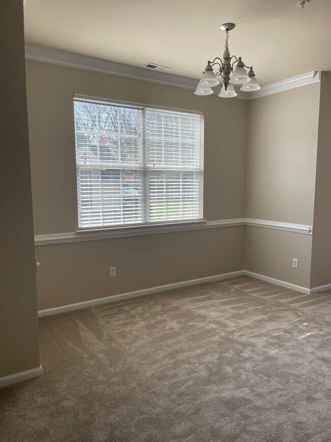 Building Photo - 1201 Rustads Cir