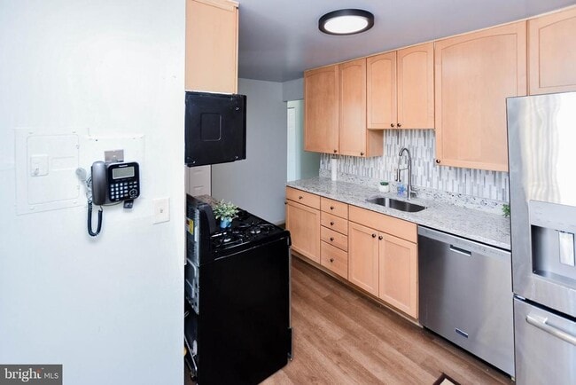 Building Photo - 3319 Huntley Sq Dr