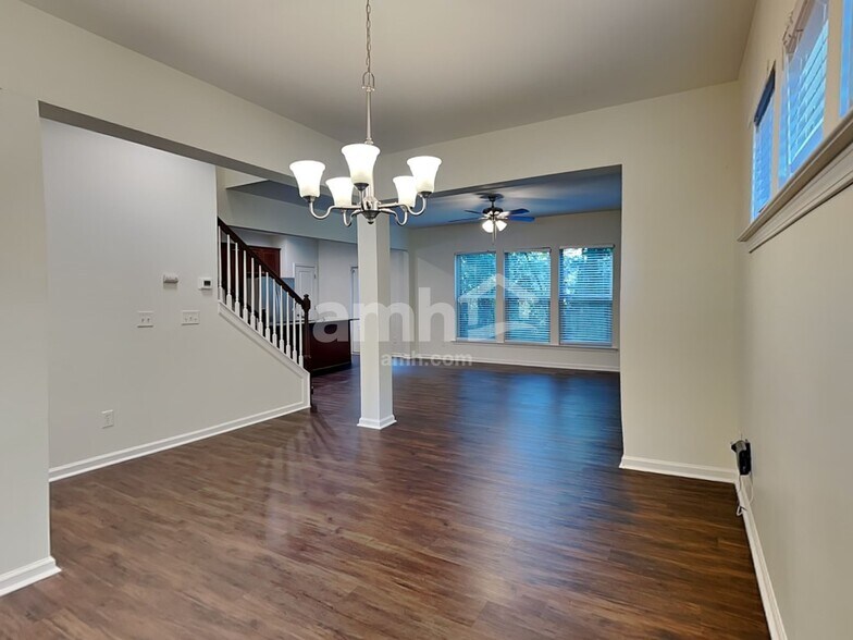 Building Photo - 1490 Aster Ives Dr