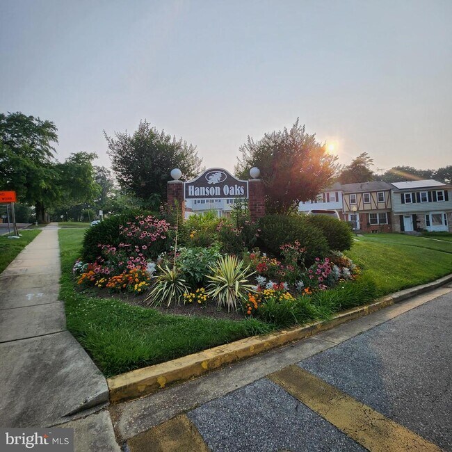 Building Photo - 4126 Hanson Oaks Dr