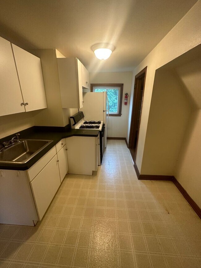 Building Photo - nce513