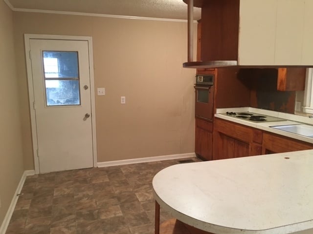 Building Photo - $500 move in special!-$500 off the first month's rent. A must see 3/2 charming brick ranch with a...