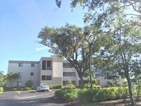Building Photo - 1001 Islamorada Blvd
