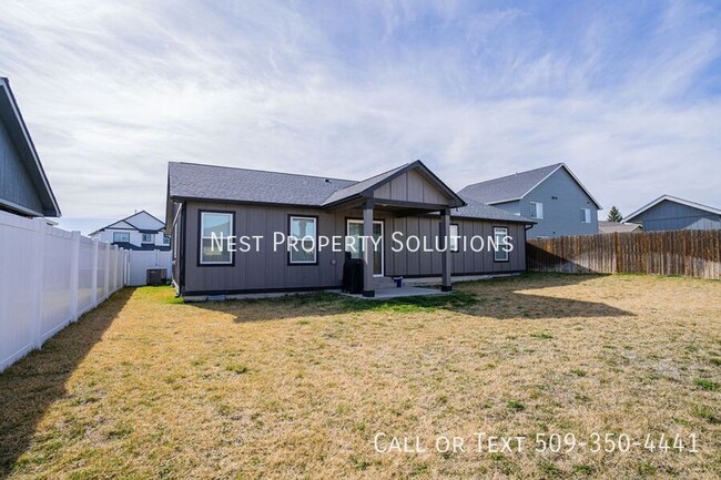 Building Photo - 551 Battery Dr