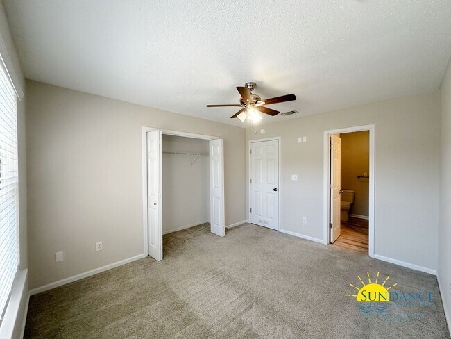 Building Photo - Pet Friendly 4 Bedroom Home in Fort Walton...