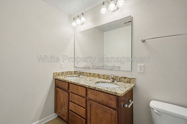 Building Photo - 2720 Bramble Ridge Ct