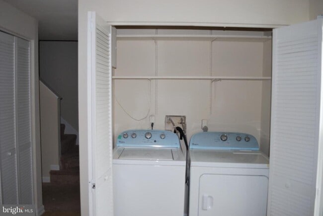 Building Photo - 4655 Whitaker Pl