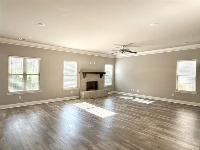 Building Photo - 1917 Castleberry Ln