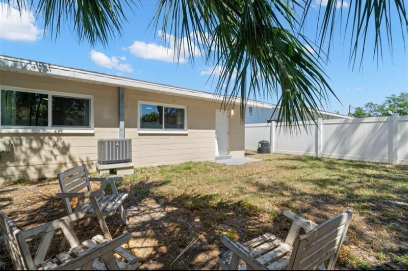 Building Photo - 185-187 38th Ave SE