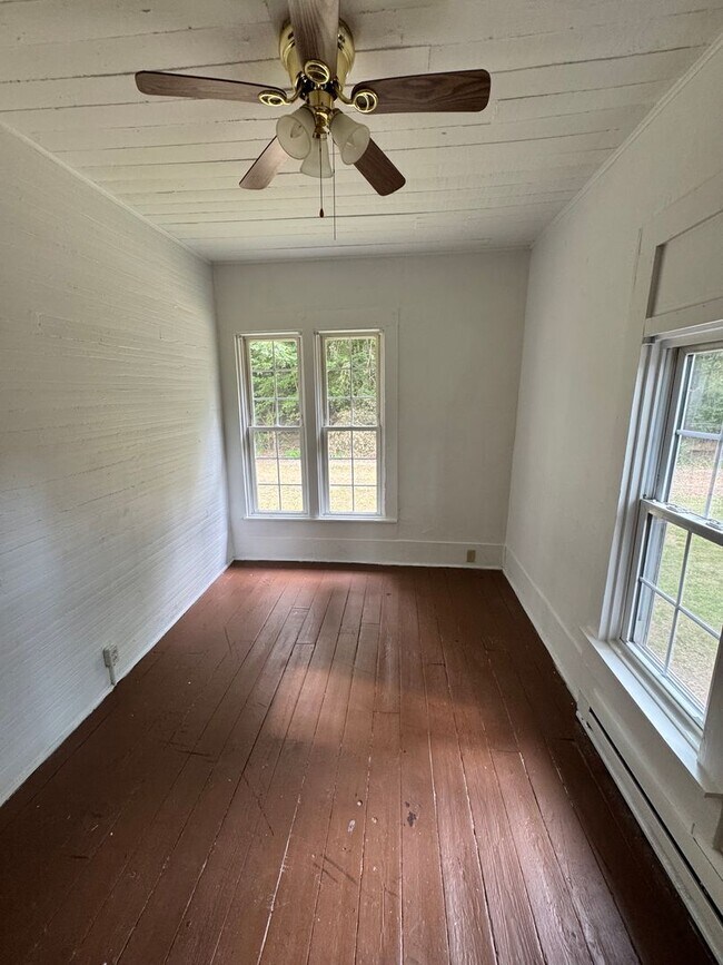 Building Photo - 2 or 3/1 in Grover, NC really located in E...