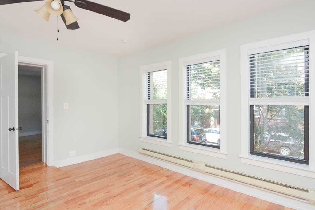 Building Photo - 820 W Cornelia Ave