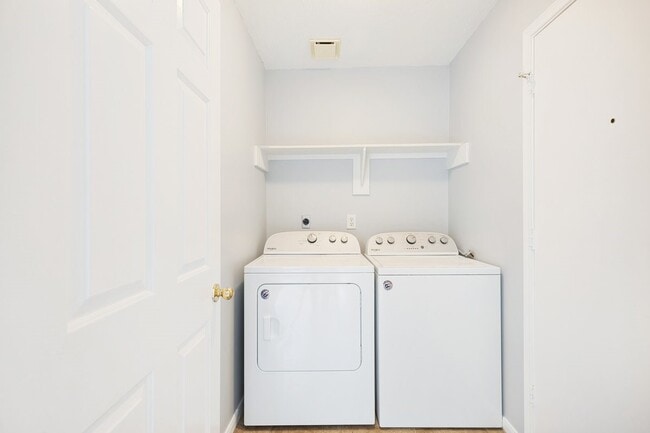 Building Photo - 2922 Abbey Field Dr