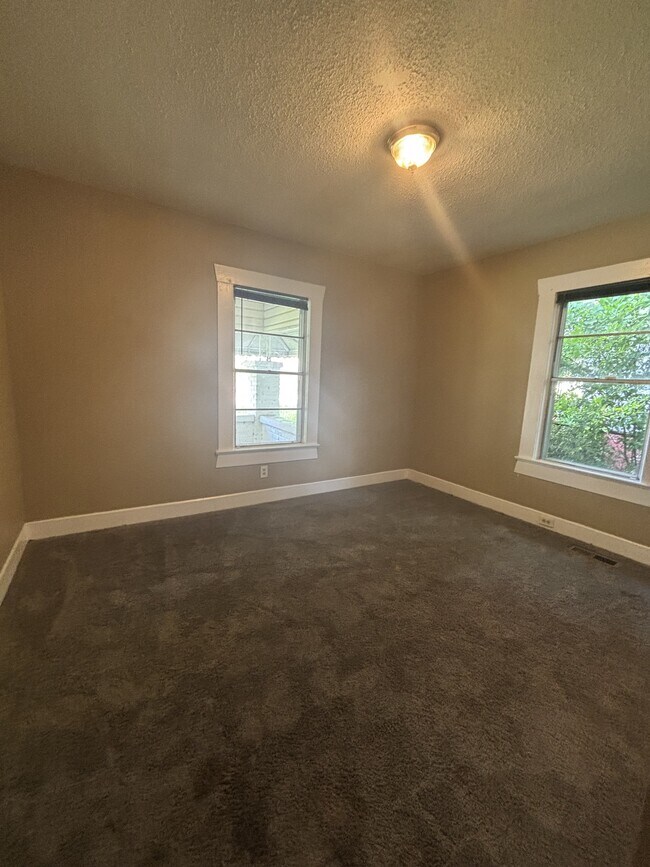 Building Photo - 538 Gulfport St