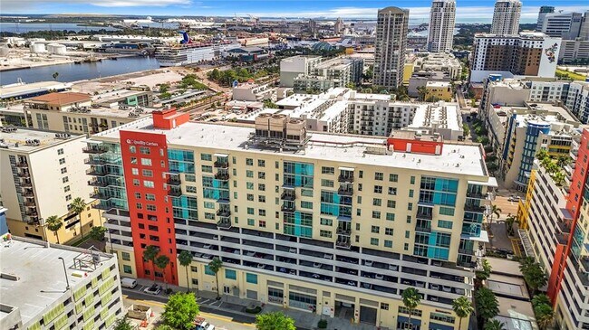 Building Photo - 1208 E Kennedy Blvd