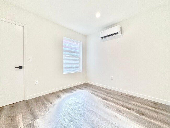 Building Photo - 4244 Inglewood Blvd
