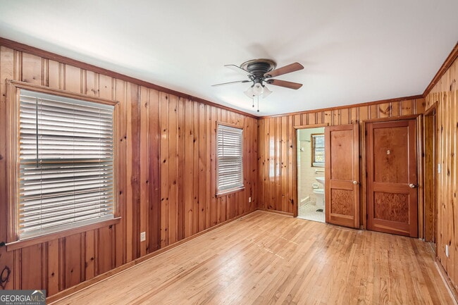 Building Photo - 3043 Cloverhurst Dr