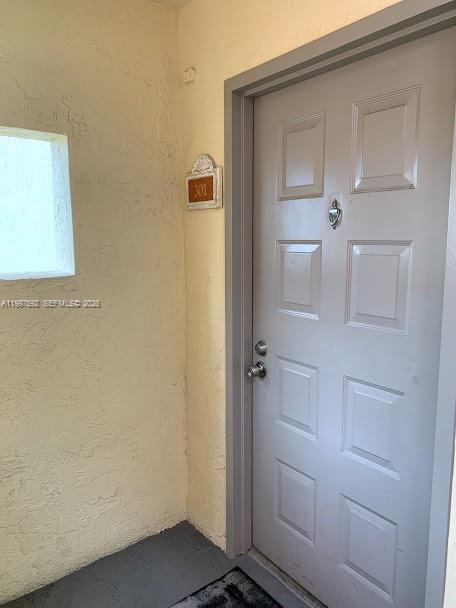 Building Photo - 8353 Lake Dr