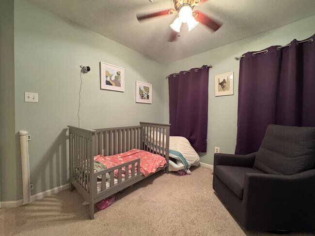 Building Photo - Stunning 3 Bed 2.5 Bath Home With Fenced Yard In Beautiful Harris Property