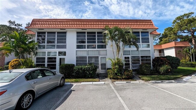 Building Photo - 2600 SE Ocean Blvd