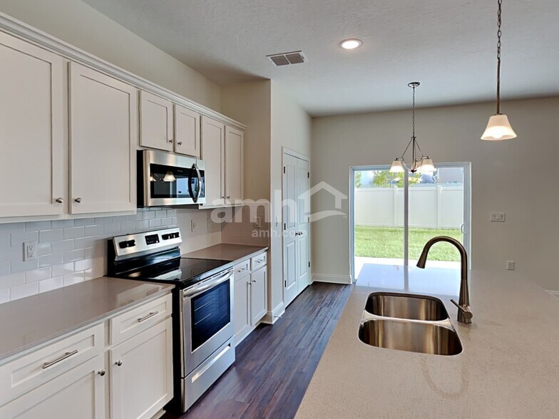 Building Photo - 6107 Little Blf Cir
