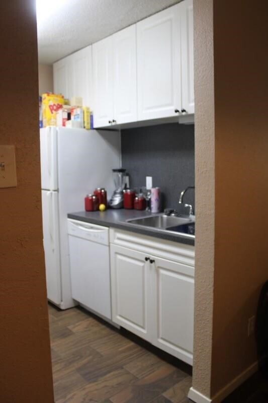 Building Photo - 10047 Westpark Dr