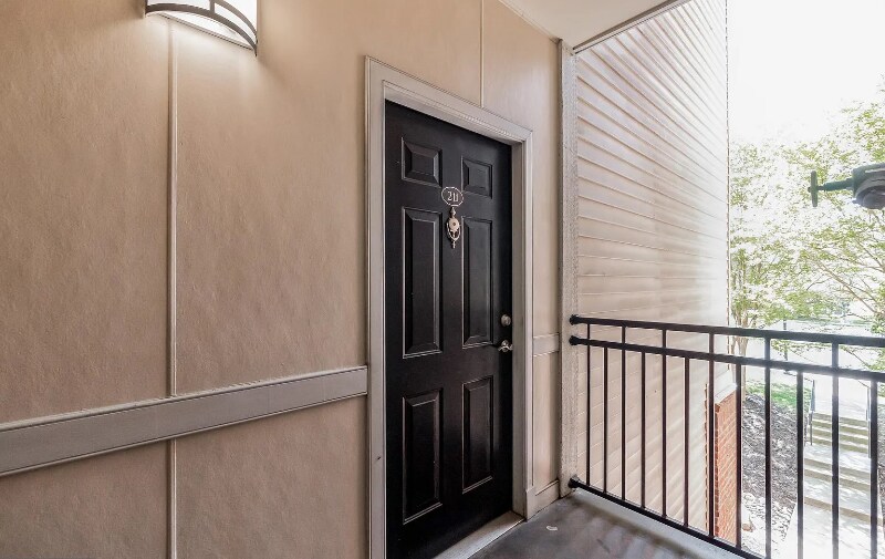 Primary Photo - 12913 Centre Park Cir