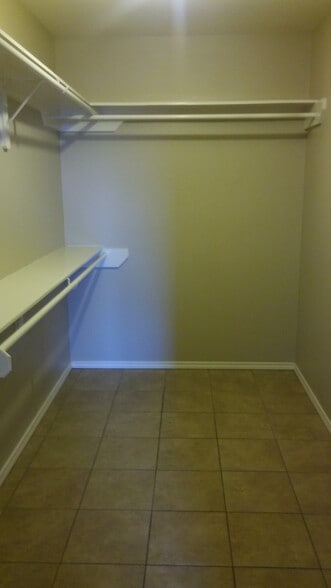 large walk in - 422 Stone Drive