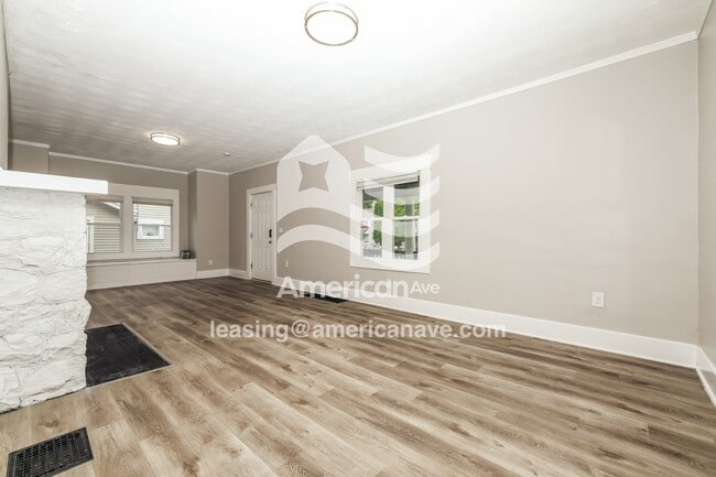 Building Photo - 324 Pointview Ave