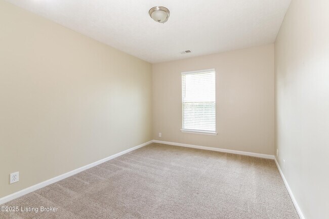 Building Photo - 10613 Irvin Pines Dr