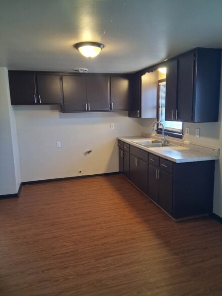 Building Photo - 5733 W Birch Ave