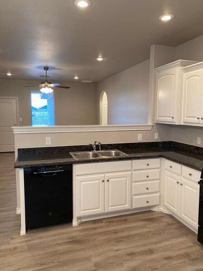 Building Photo - Beautiful Brand New Tim Roten Custom Brick...