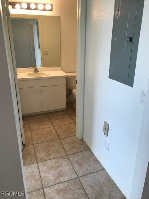 Building Photo - 8450 Kingbird Loop