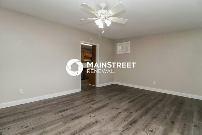 Building Photo - 3 Bedroom Pet-Friendly Home in Longwood, FL with Main Street Renewal