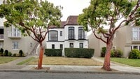 Building Photo - Lakeside 3 Bedroom / 3 Bathroom Single Fam...
