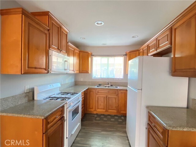 Building Photo - 1265 Olive Tree Ln